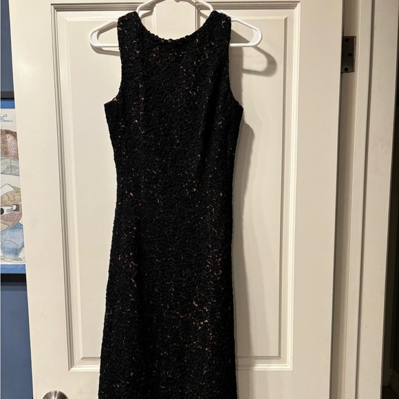 BCBG Below the knee dress - Picture 2 of 10